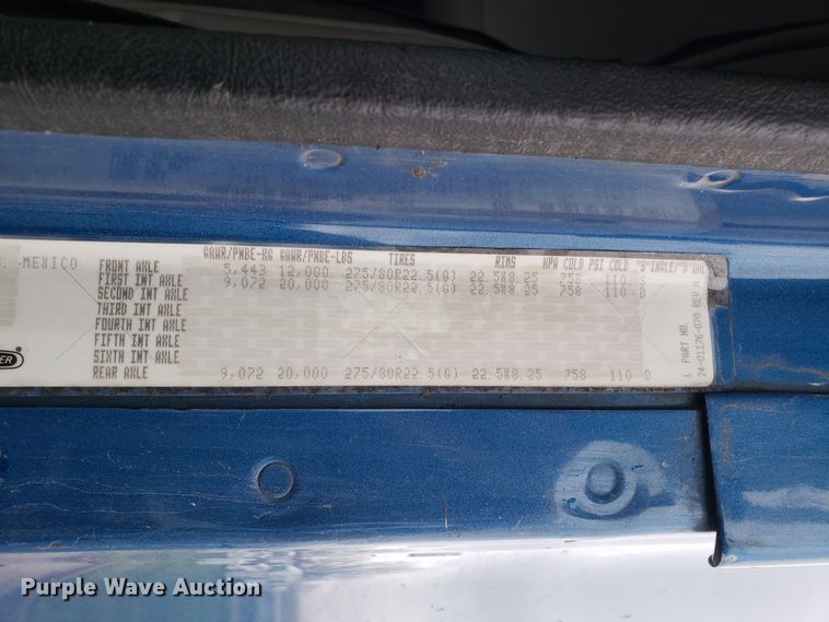 image for item DH5805 2010 Freightliner Columbia semi truck