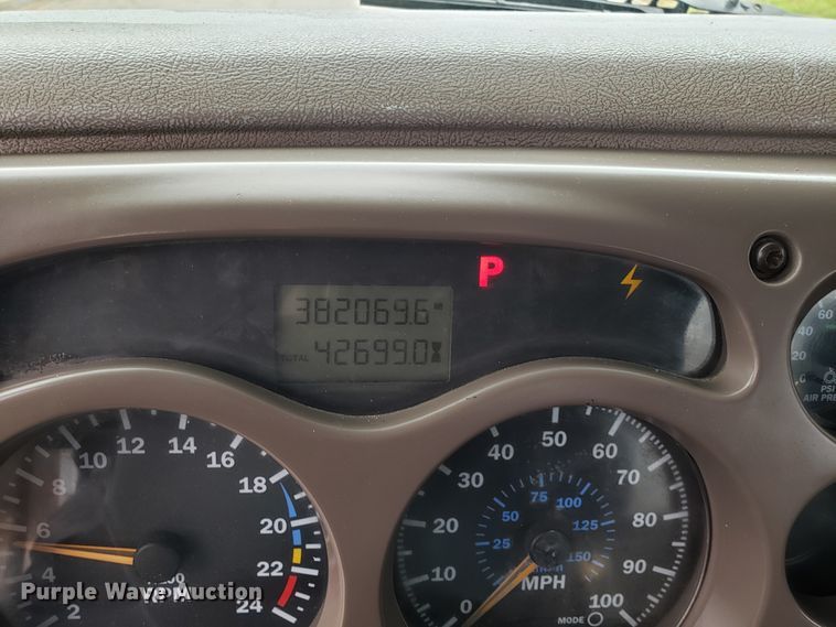 image for item DH5806 2000 Mack CX613 semi truck