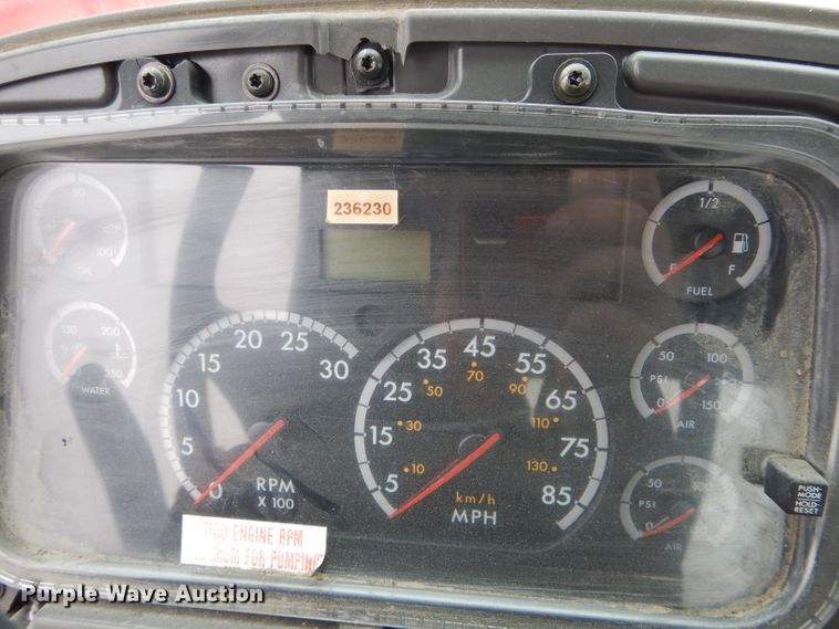 image for item DH6480 2006 Freightliner M2 truck cab and chassis