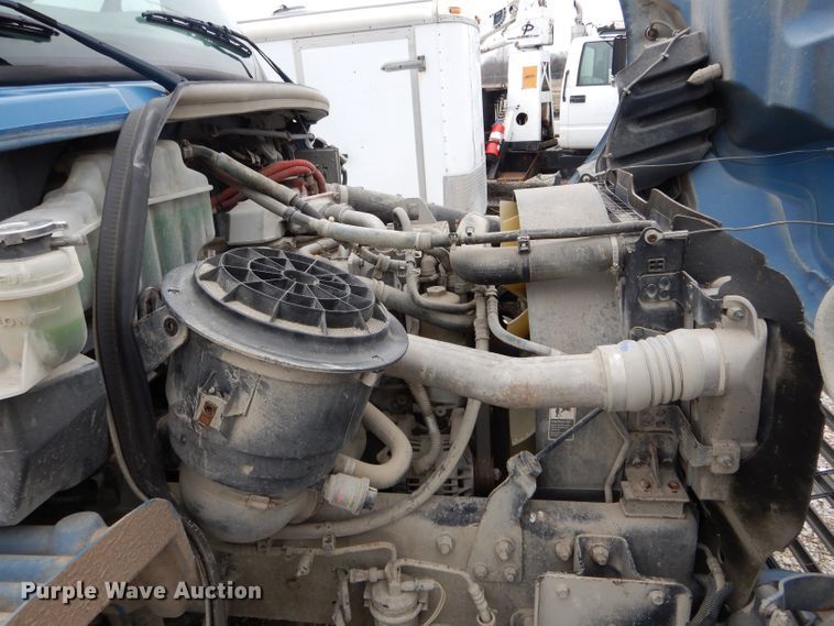 image for item DH6480 2006 Freightliner M2 truck cab and chassis