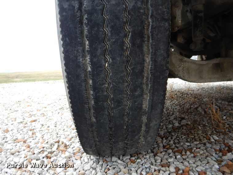 image for item DH6480 2006 Freightliner M2 truck cab and chassis