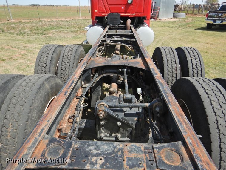 image for item DI0077 2013 Mack CHU613 truck cab and chassis