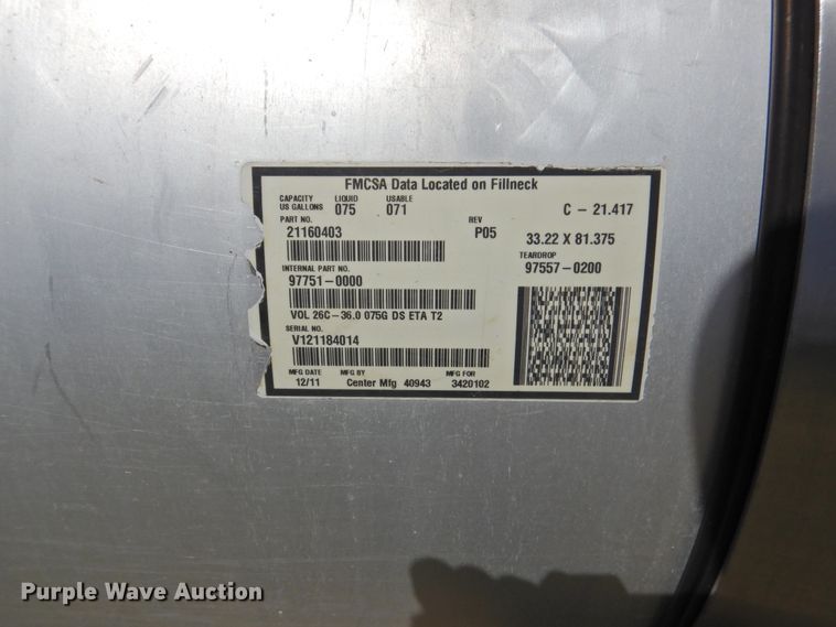 image for item DI0077 2013 Mack CHU613 truck cab and chassis