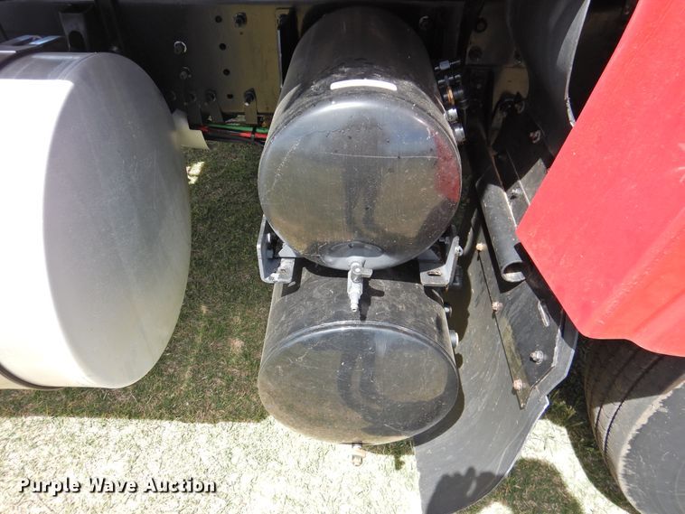 image for item DI0077 2013 Mack CHU613 truck cab and chassis