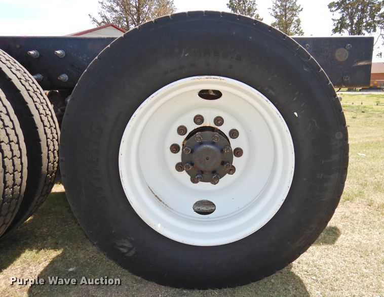 image for item DI0077 2013 Mack CHU613 truck cab and chassis