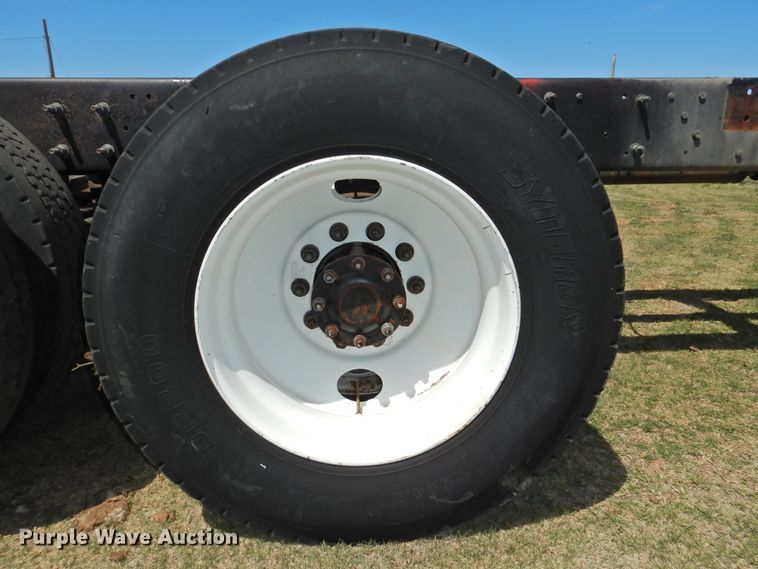 image for item DI0077 2013 Mack CHU613 truck cab and chassis