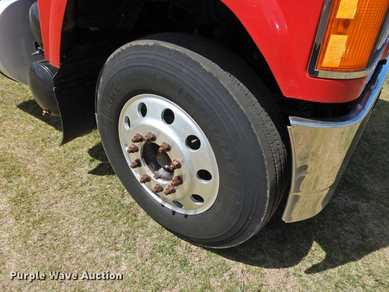 image for item DI0077 2013 Mack CHU613 truck cab and chassis