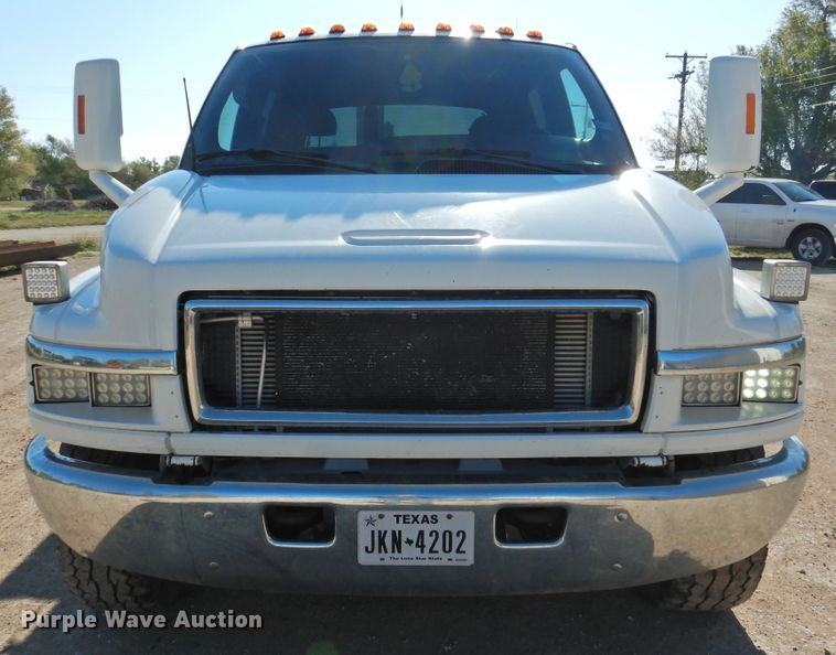 image for item DI0078 2005 GMC C4500 Crew Cab flatbed truck