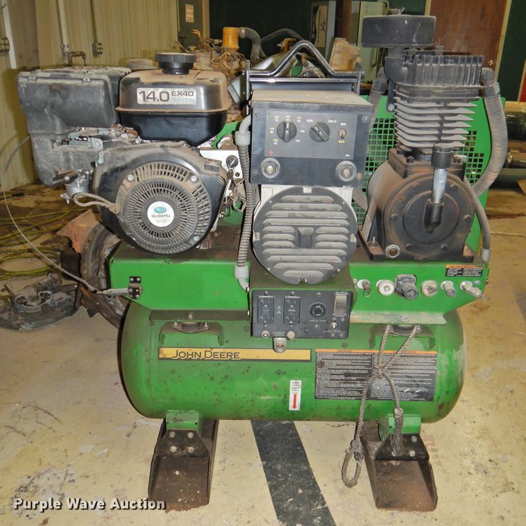 image for item DI0078 2005 GMC C4500 Crew Cab flatbed truck