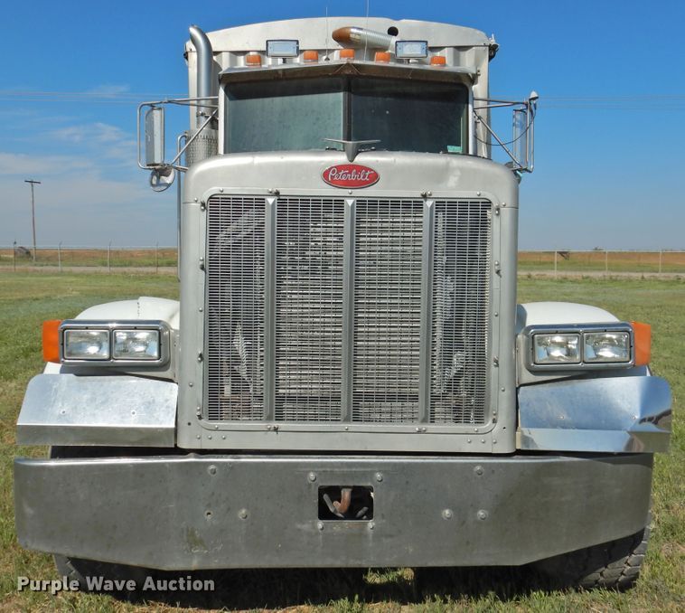 image for item DI0085 1992 Peterbilt 357 grain truck