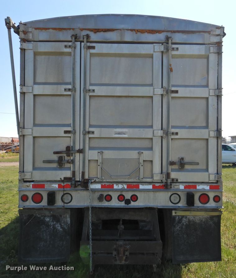 image for item DI0085 1992 Peterbilt 357 grain truck