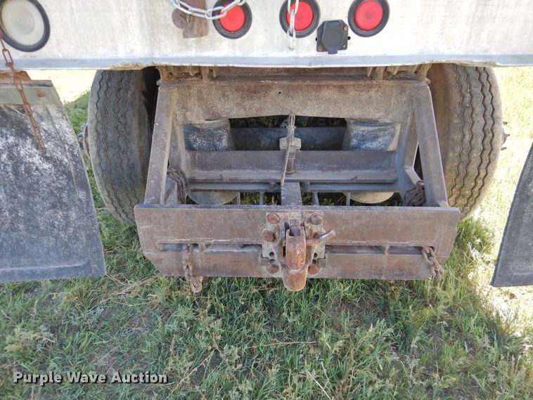 image for item DI0085 1992 Peterbilt 357 grain truck