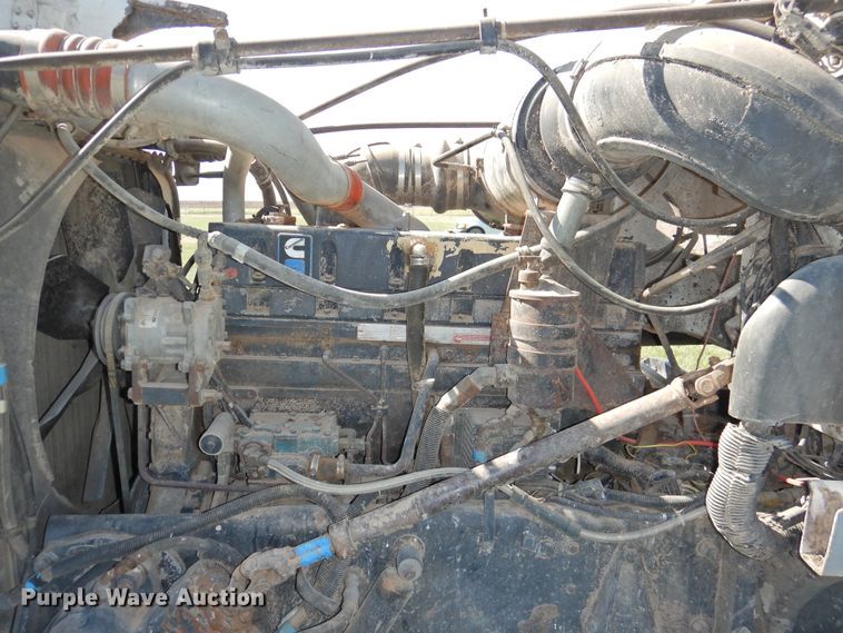 image for item DI0085 1992 Peterbilt 357 grain truck