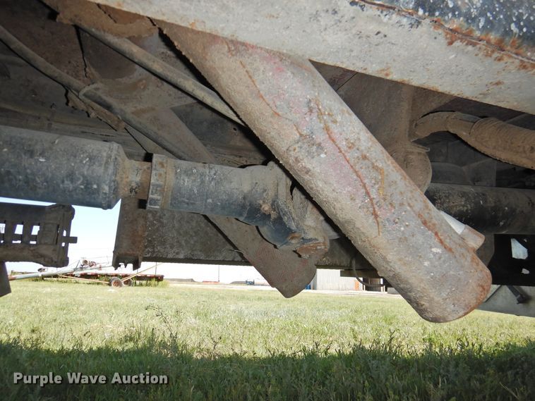 image for item DI0085 1992 Peterbilt 357 grain truck