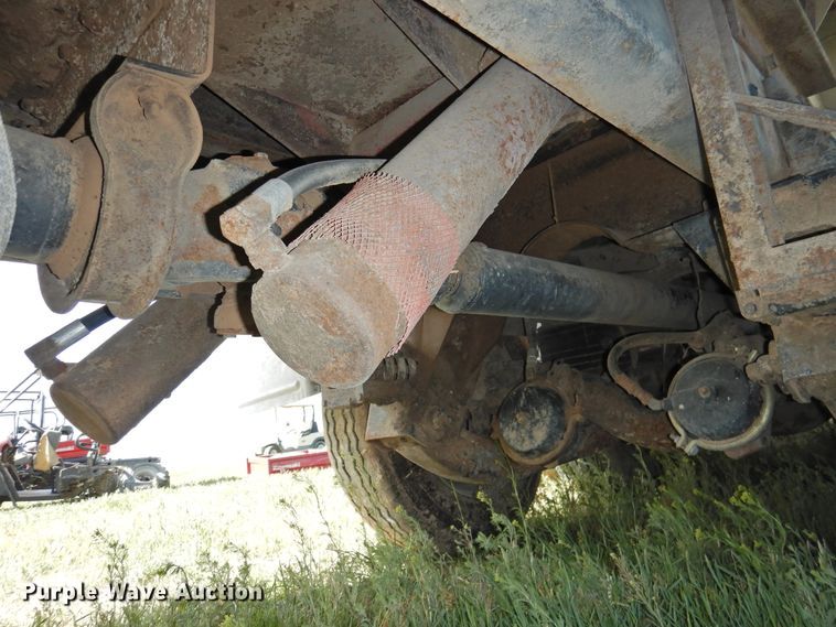 image for item DI0085 1992 Peterbilt 357 grain truck