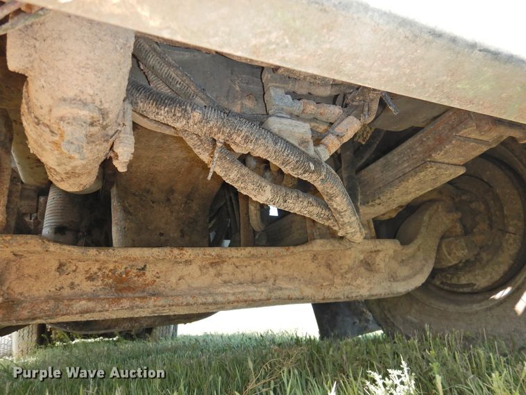 image for item DI0085 1992 Peterbilt 357 grain truck