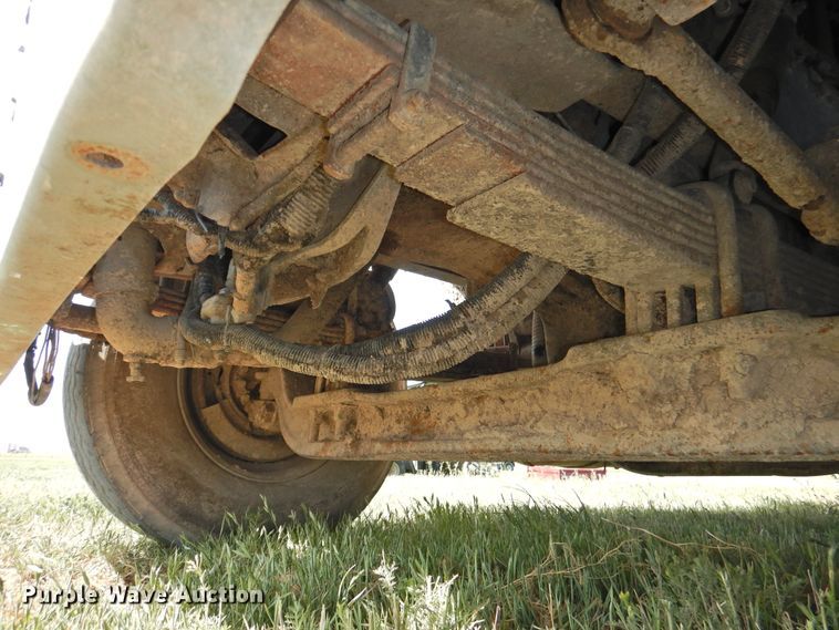 image for item DI0085 1992 Peterbilt 357 grain truck