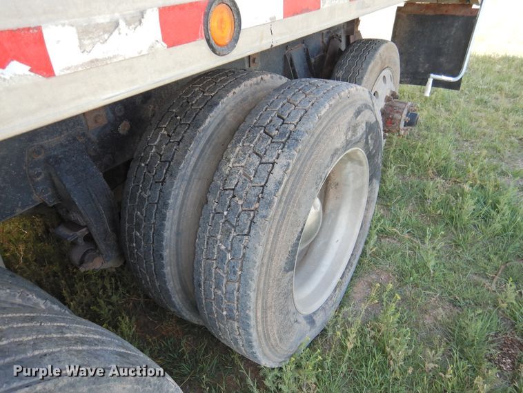 image for item DI0085 1992 Peterbilt 357 grain truck