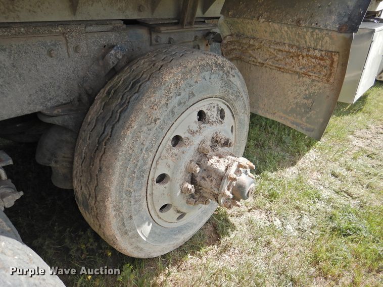 image for item DI0085 1992 Peterbilt 357 grain truck