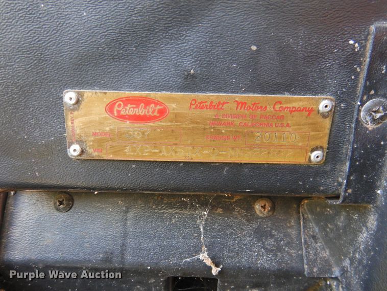 image for item DI0085 1992 Peterbilt 357 grain truck