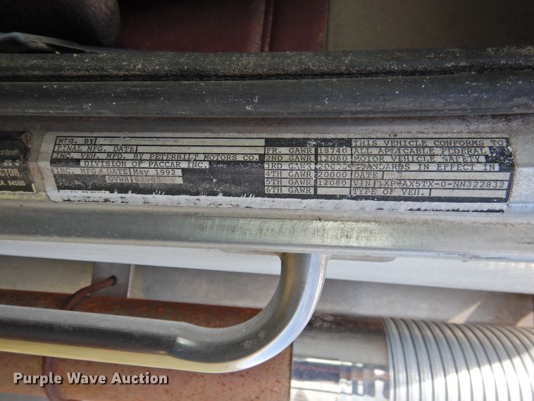 image for item DI0085 1992 Peterbilt 357 grain truck