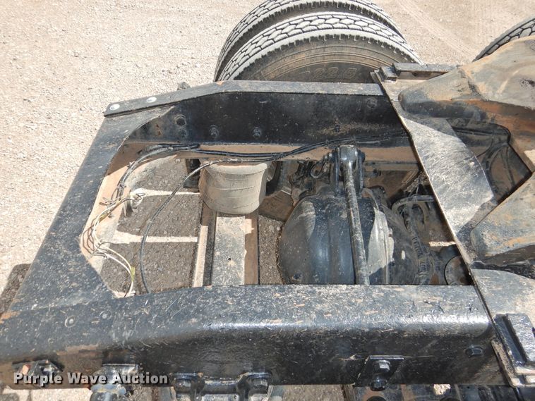 image for item DI0104 2000 Western Star 4964FX semi truck