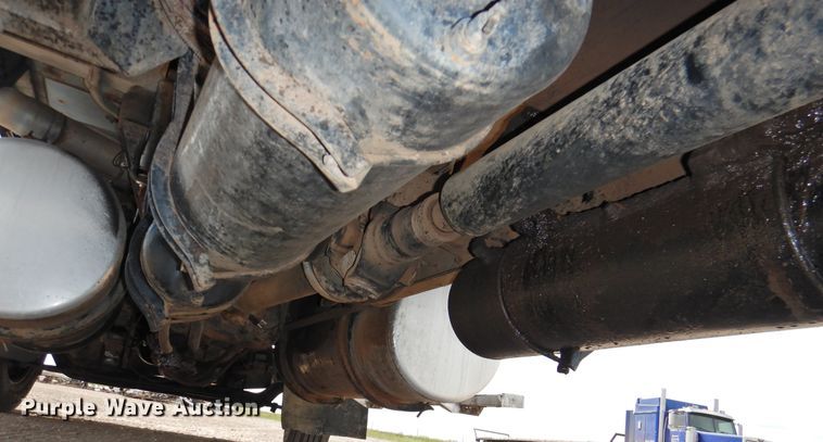 image for item DI0104 2000 Western Star 4964FX semi truck