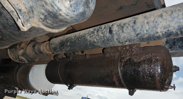 image for item DI0104 2000 Western Star 4964FX semi truck