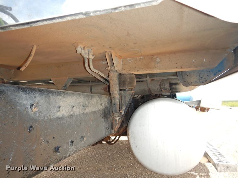 image for item DI0104 2000 Western Star 4964FX semi truck