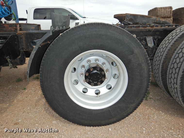 image for item DI0104 2000 Western Star 4964FX semi truck