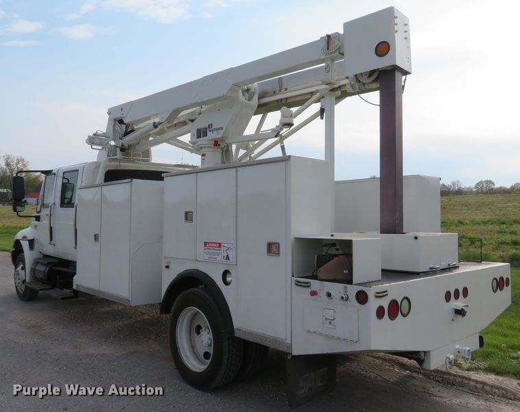 image for item DI2134 2003 International 4300 Crew Cab x-ray truck