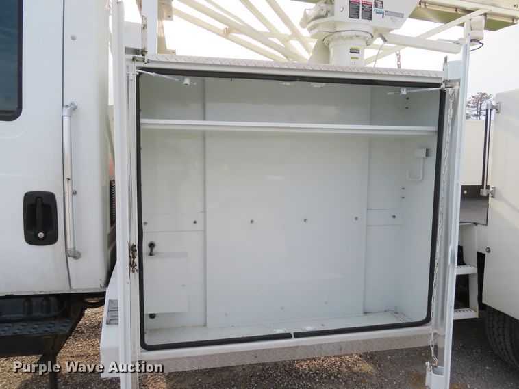 image for item DI2134 2003 International 4300 Crew Cab x-ray truck