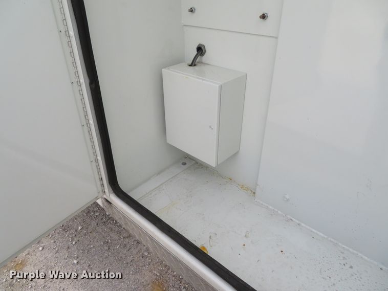 image for item DI2134 2003 International 4300 Crew Cab x-ray truck