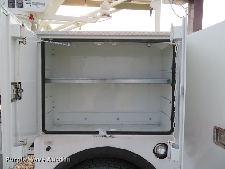 image for item DI2134 2003 International 4300 Crew Cab x-ray truck