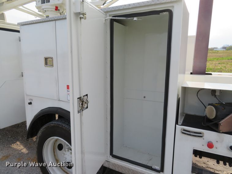 image for item DI2134 2003 International 4300 Crew Cab x-ray truck