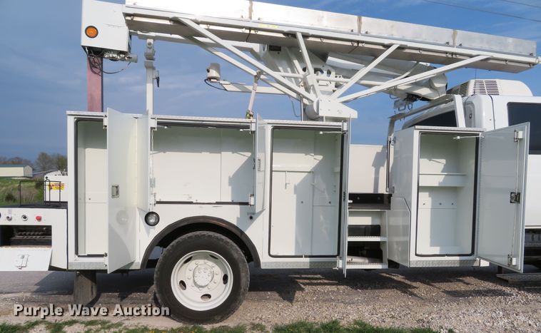 image for item DI2134 2003 International 4300 Crew Cab x-ray truck