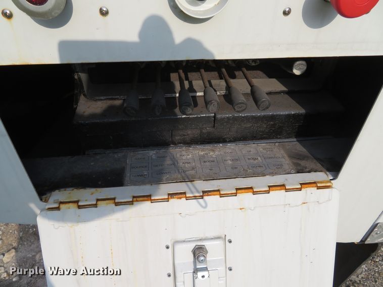 image for item DI2134 2003 International 4300 Crew Cab x-ray truck