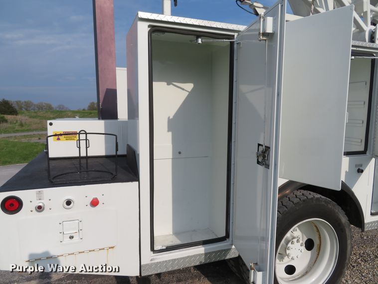 image for item DI2134 2003 International 4300 Crew Cab x-ray truck