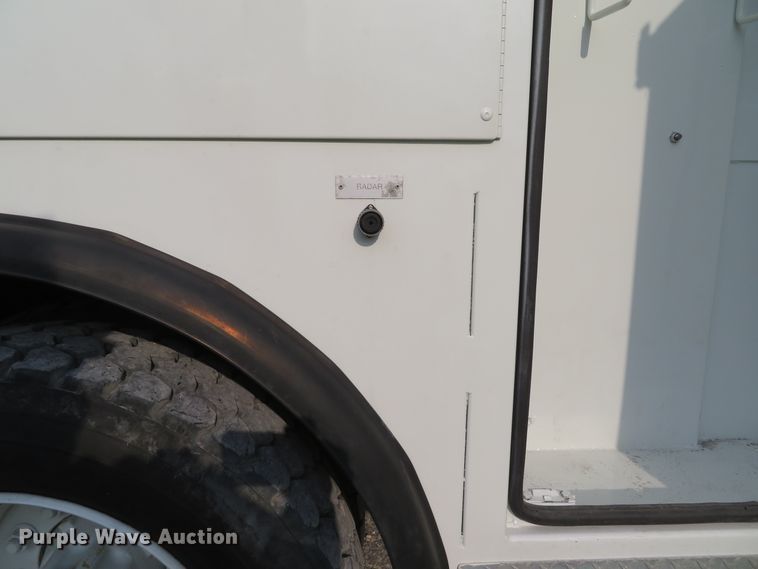 image for item DI2134 2003 International 4300 Crew Cab x-ray truck