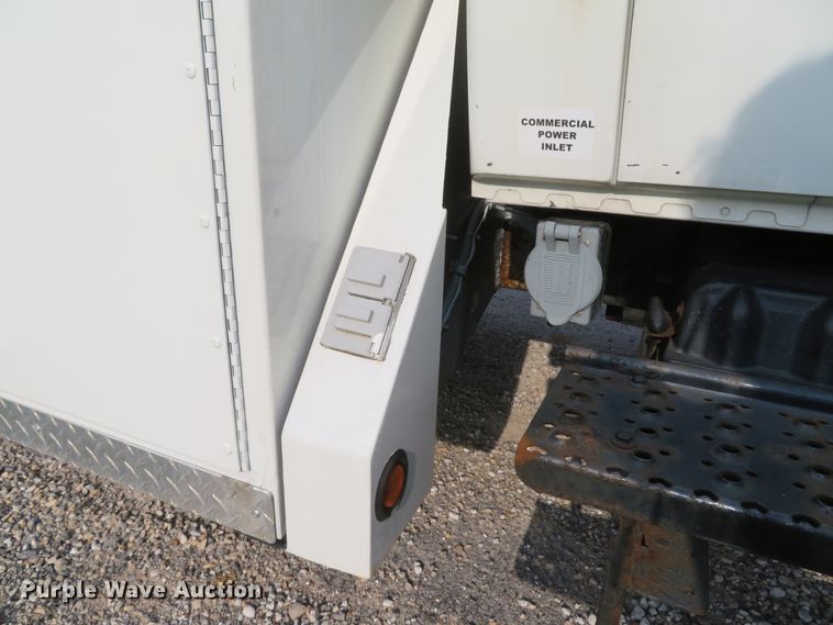 image for item DI2134 2003 International 4300 Crew Cab x-ray truck