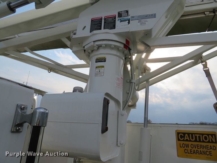 image for item DI2134 2003 International 4300 Crew Cab x-ray truck