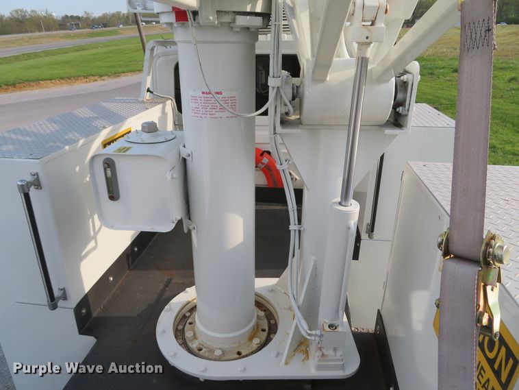 image for item DI2134 2003 International 4300 Crew Cab x-ray truck