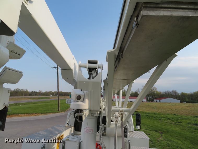 image for item DI2134 2003 International 4300 Crew Cab x-ray truck