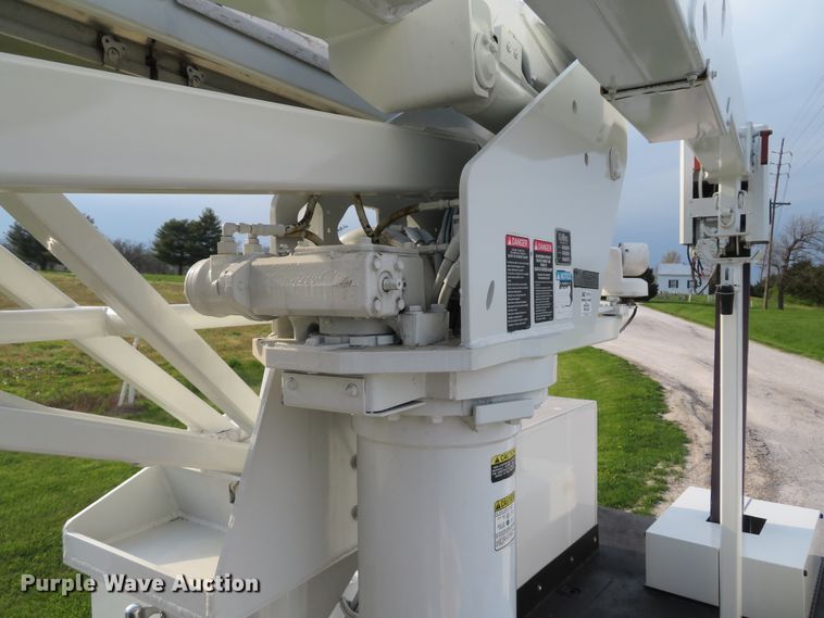 image for item DI2134 2003 International 4300 Crew Cab x-ray truck