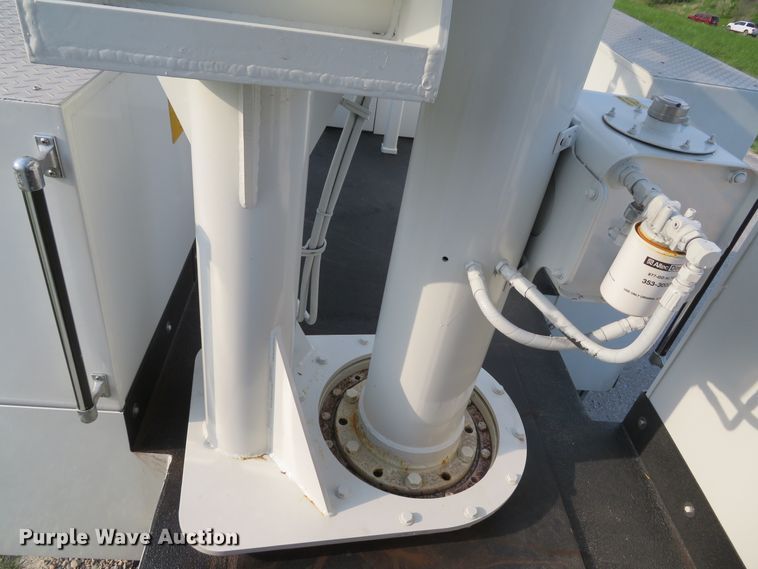 image for item DI2134 2003 International 4300 Crew Cab x-ray truck