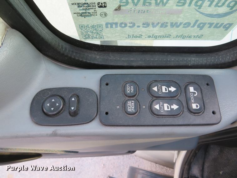 image for item DI2134 2003 International 4300 Crew Cab x-ray truck