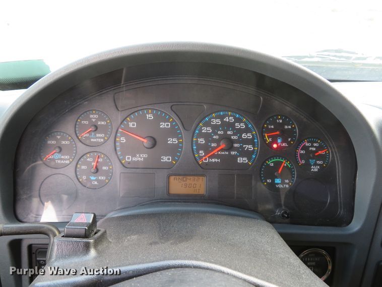 image for item DI2134 2003 International 4300 Crew Cab x-ray truck