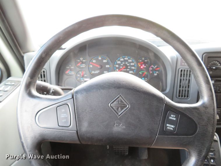 image for item DI2134 2003 International 4300 Crew Cab x-ray truck