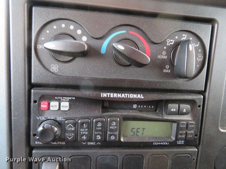 image for item DI2134 2003 International 4300 Crew Cab x-ray truck