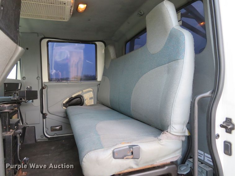 image for item DI2134 2003 International 4300 Crew Cab x-ray truck